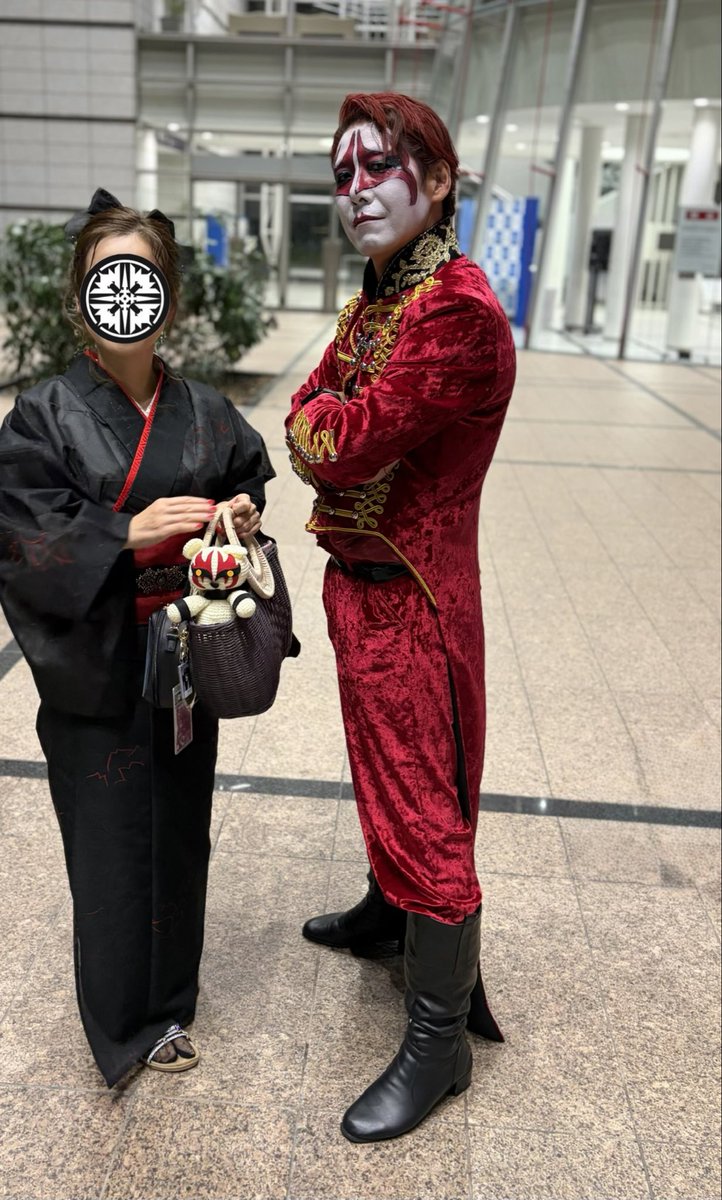 ENOTAKU666's tweet photo. 終演後、拳を上げすぎで着姿グタグタになってます🙏😭
高松ミサ以来、グランキューブ大阪でもお写真ご一緒していただきありがとうございました🙇♀️
@yossy_backup
ヨッシー長官様
武道館でまたお会いできたら嬉しいです(当たって🥹)
#聖飢魔II
#GREATBLACKMASSTOURSEASON II https://t.co/GKLHu7iJZ4