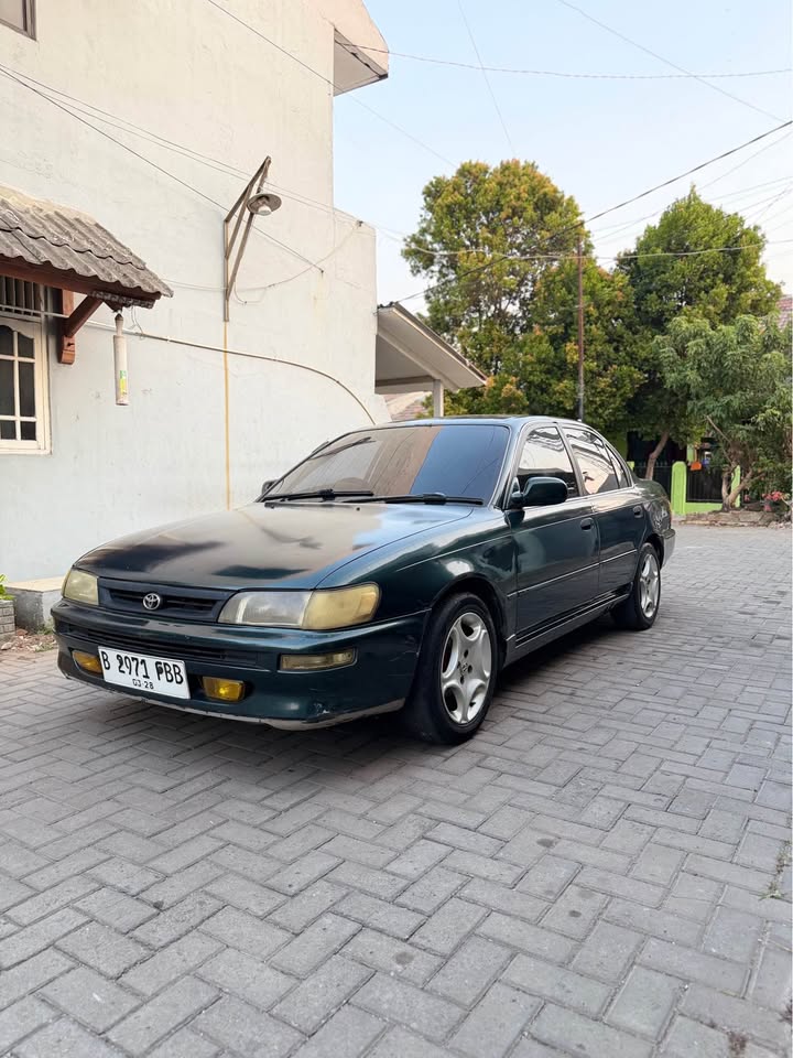 otomogarage's tweet photo. Toyota Great Corolla 1.6 SE-G M/T 1995 dengan karakter sedan 90-an yang tetap menarik.

Mesin kering, sehat &amp; bertenaga, body utuh tidak keropos, interior rapi, AC dingin, serta STNK-BPKB lengkap atas nama pribadi.

Detail:
https://t.co/KQ7evM1ipY
#GreatCorolla #OtomoGarage https://t.co/QcJhGAbG8T