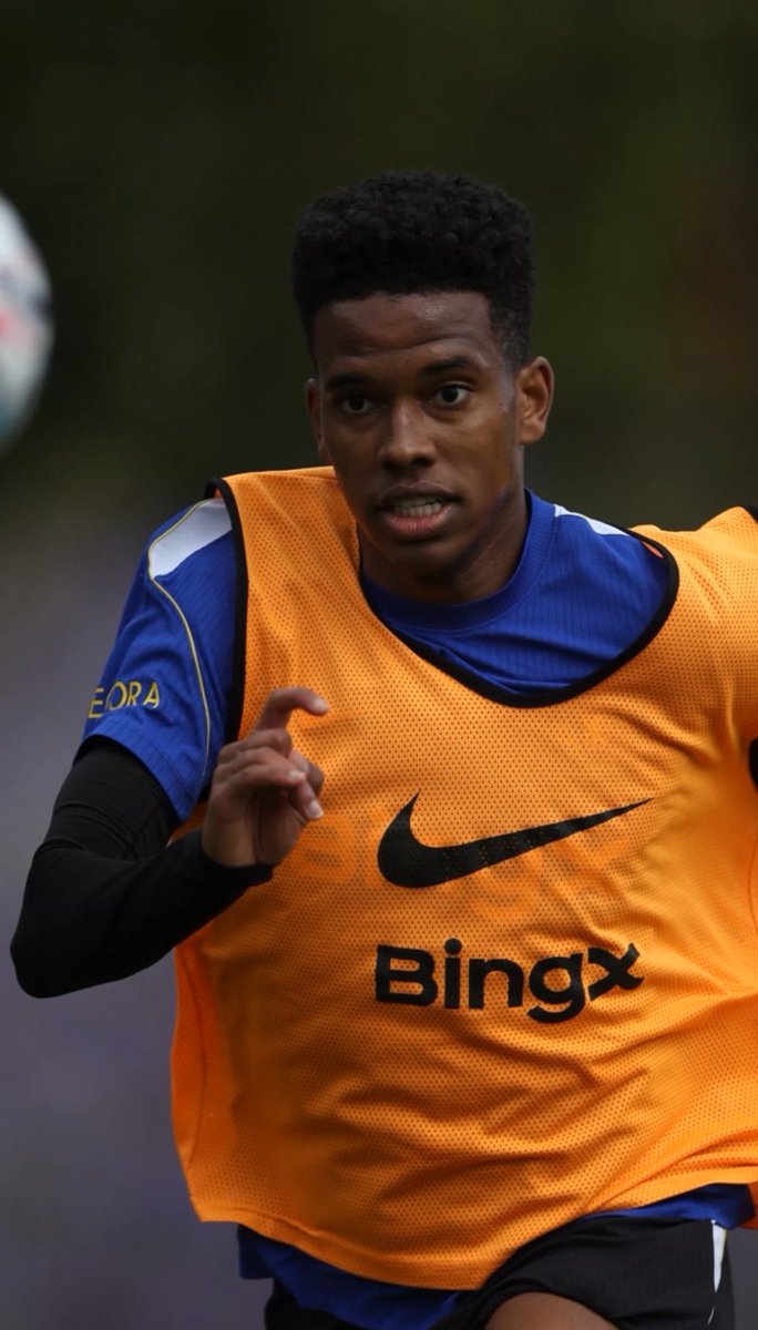 Mohxmmad's tweet photo. Estevao Willian #CFC https://t.co/tOqm0aP4A1