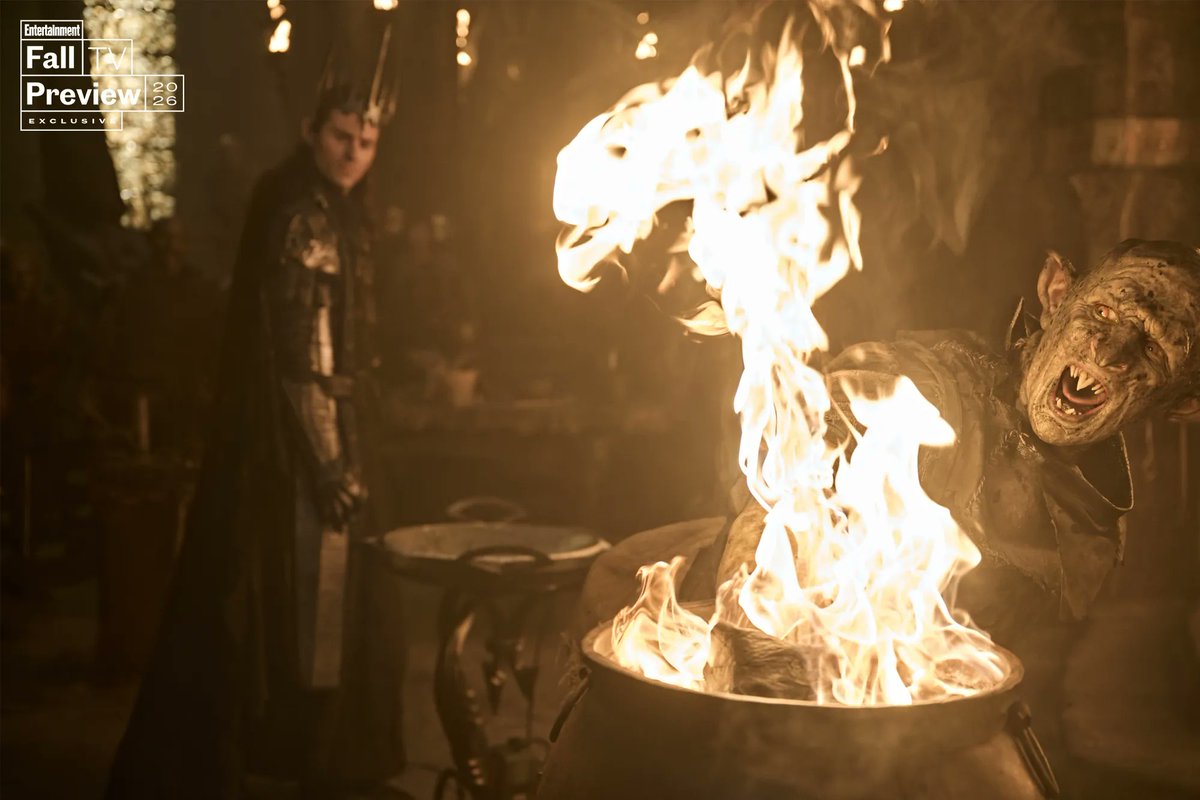 RingsOfPowerEra's tweet photo. Entertainment Weekly reveals exclusive images showing Sauron in his struggle to forge the One Ring. 💍
#TheRingsofPower https://t.co/jgp3oOEYkQ