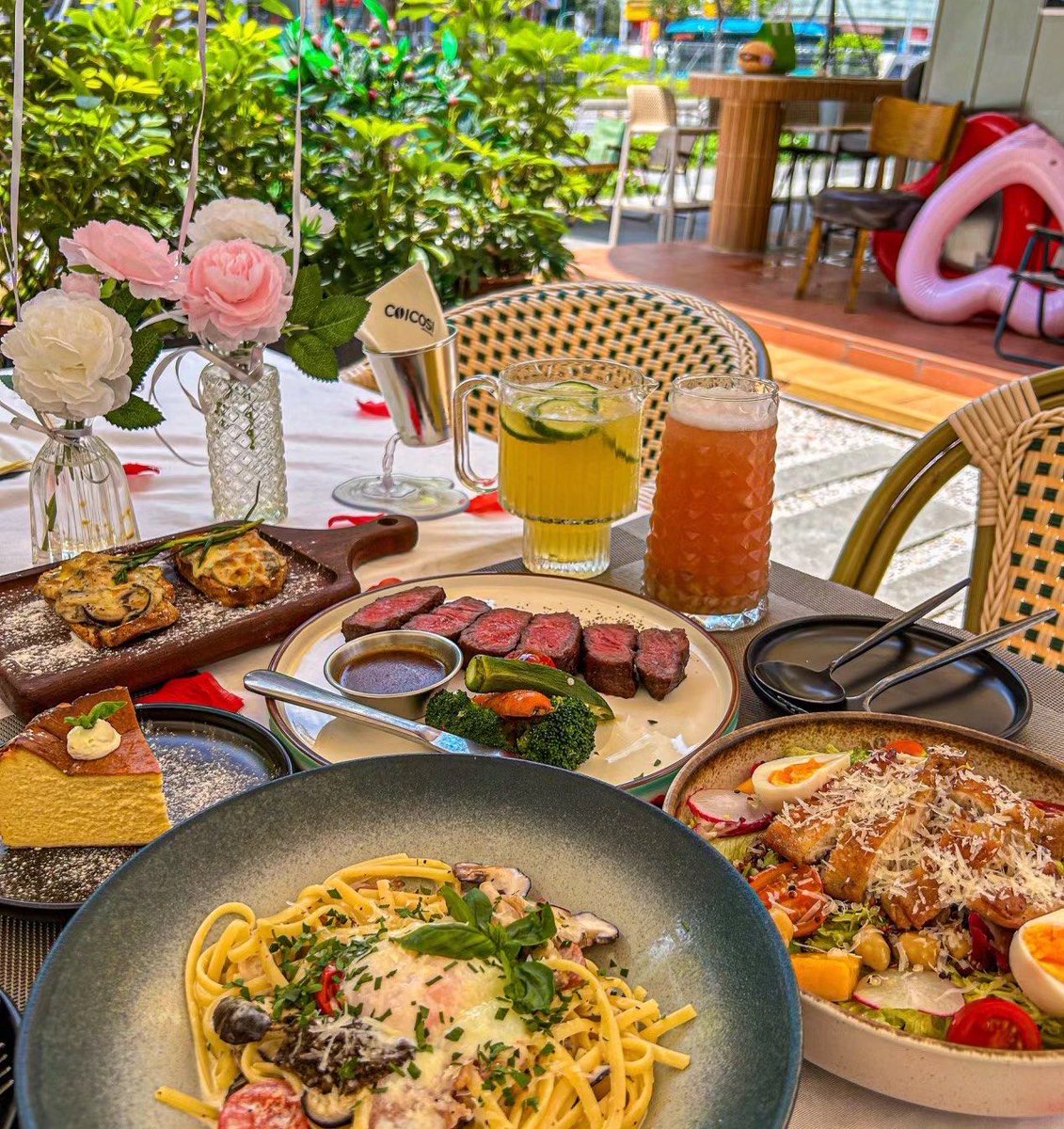 marklarry8ramir's tweet photo. Just discovered the coziest hole-in-the-wall Italian spot in downtown! Handmade truffle pasta melts in your mouth and their homemade limoncello is chef’s kiss. 10/10 will be back next weekend https://t.co/0q71G8VIiV