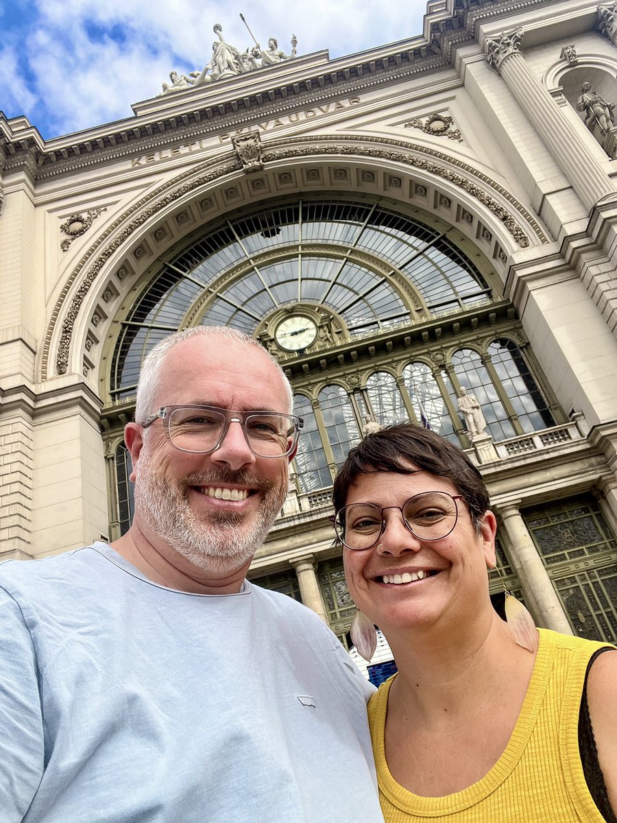 modacitylife's tweet photo. Dinner in Amsterdam. Breakfast in Vienna. Lunch in Budapest.

No morning rush to the airport. No long queues. Just the gentle rhythm of the rails, quiet joy of watching new landscapes, and a comfortable night’s rest on the ÖBB Nightjet.

Sometimes the journey is the destination. https://t.co/0tP8ogyuQa