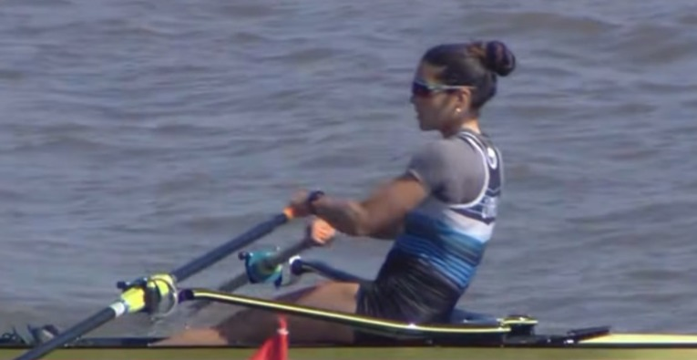 ElEspectadorUy's tweet photo. REMO: ¡BRONCE PARA URUGUAY! 🥉🇺🇾

Nicole Yarzón terminó tercera en la final de single ligero y es la octava medalla de remo para el país. https://t.co/sFm64kgbuq