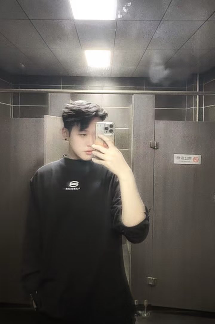 Lxorvn's tweet photo. 每天上来看看人机有没有新花样 https://t.co/ovlK17Kwfk
