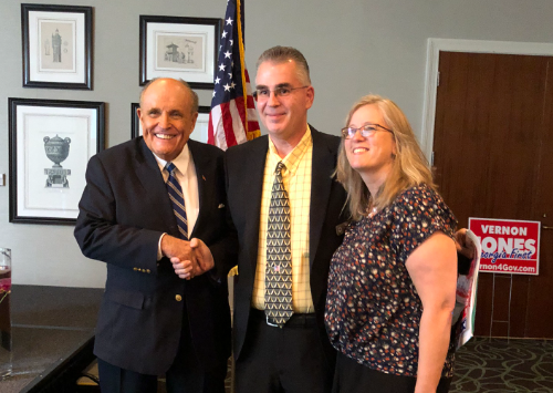 GeorgiaVFAF's tweet photo. VFAF / STAN FITZGERALD ARCHIVE 🇺🇸
Stan Fitzgerald with former New York City Mayor Rudy Giuliani during a private Vernon Jones for Governor fundraising event in Atlanta, Georgia — June 30, 2021.
📸 View the archive photo:
https://t.co/O1UW2coPaL
#StanFitzgerald #RudyGiuliani #GeorgiaPolitics #StanFitzgeraldNews