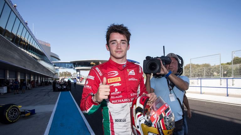 marrlec's tweet photo. the casual “😀👊👍” pose after terrorizing the whole F2/GP3 grid is frying me https://t.co/Mhm3rAZxDS