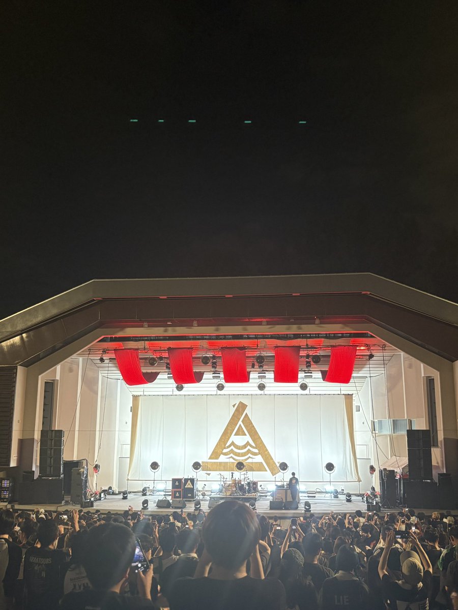 nee_1mhr1's tweet photo. ハルカミライ　AVAN TOURS2026 https://t.co/prsWUpxjvn