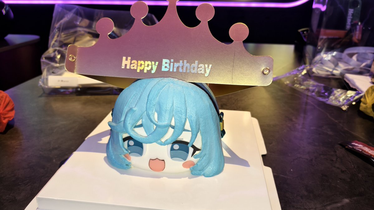 eltamber013's tweet photo. 今日は郁子ちゃんの誕生日ということで、郁子ちゃんのデコレーションケーキをオーダーしてみました〜🎂

想像以上に可愛すぎる！！🥰

味もかなり美味しくて、オレオ＋バニラ＋ヘーゼルナッツココアプリンの組み合わせが最高でした〜

改めて、郁子ちゃんお誕生日おめでとう！

#ぬきたし #女部田郁子 https://t.co/dkYAjbJ0r1