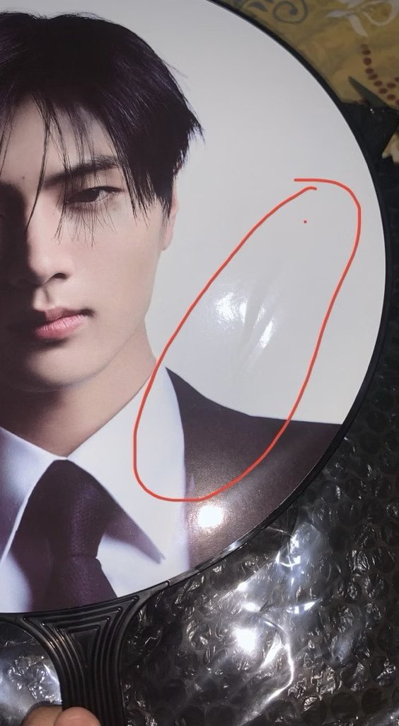 blessinum's tweet photo. [🔁💛 are appreciate!] 

want to sell image picket miniso x enhypen jay [factory damage]
— 115k (negotiable)

— detail damage bisa cek pict 2 &amp; 3, vidcon only for serious buyer
— dom bogor, ship by jne/jnt/shopee
— exclude packing &amp; admin shopee

x not for sensitive buyer x https://t.co/ynVubjyaZJ