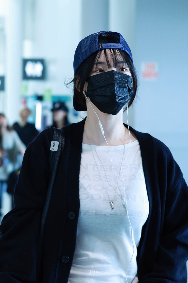 luminarettq's tweet photo. —Karina as brondong tengil yang demen godain kakak ntiknya sampe basah tapi gamau tanggung jawab. 

Jiminjeong few tweets au https://t.co/OWZNxNPH03