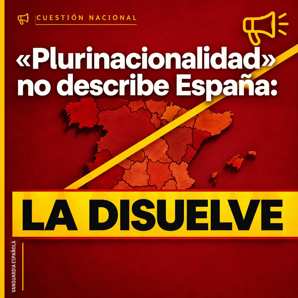 VanguardiaEspa's tweet photo. 📢 CUESTIÓN NACIONAL

«Plurinacionalidad» no describe España: la disuelve.

O la soberanía reside en el conjunto de la ciudadanía, o se trocea por territorios con derechos distintos. Las dos cosas a la vez no pueden ser. 🇪🇸

⚖️ El punto de partida. Soberanía significa que hay un solo sujeto político que decide: el conjunto de los españoles, uno a uno, valiendo lo mismo. De ahí sale una regla sencilla: la misma ley para todos, los mismos derechos vivas donde vivas.

🧩 Qué dice realmente «plurinacional». No dice «España es diversa» —eso ya lo sabemos y nadie lo discute—. Dice otra cosa: que dentro de España hay varios sujetos soberanos. Y si hay varios sujetos, hay varias fuentes de derecho. Y si hay varias fuentes de derecho, tu ciudadanía deja de depender de que seas ciudadano y pasa a depender de dónde te haya tocado nacer. 📍

💰 Y aquí está el truco. El debate nunca se plantea así, porque dicho así no lo firma nadie. Se plantea como «reconocimiento», «sensibilidad», «respeto a la identidad». Pero mira lo que se negocia de verdad cuando se invoca: financiación singular, competencias a la carta, excepciones fiscales, cupos. No se pide sentimiento: se pide privilegio. 🎯

🗣️ Pluralismo es otra cosa. Pluralismo es que convivan lenguas, tradiciones, creencias y proyectos políticos opuestos bajo la misma ley. Es un pluralismo de ideas, no de estatutos jurídicos. Lo contrario —leyes distintas según el territorio— no es pluralismo: es desigualdad con buena prensa. 📰

🔻 El resultado. Un Estado que ya no puede decir «todos» sin pedir permiso. Y una ciudadanía que, en lugar de derechos, tiene tarifas.

La diversidad de España no necesita romper la igualdad para existir. Lleva siglos demostrándolo. ✊

💬 ¿Lo ves igual? Dilo en comentarios.
#VanguardiaEspañola #CuestiónNacional #Soberanía #Igualdad #España #Patria