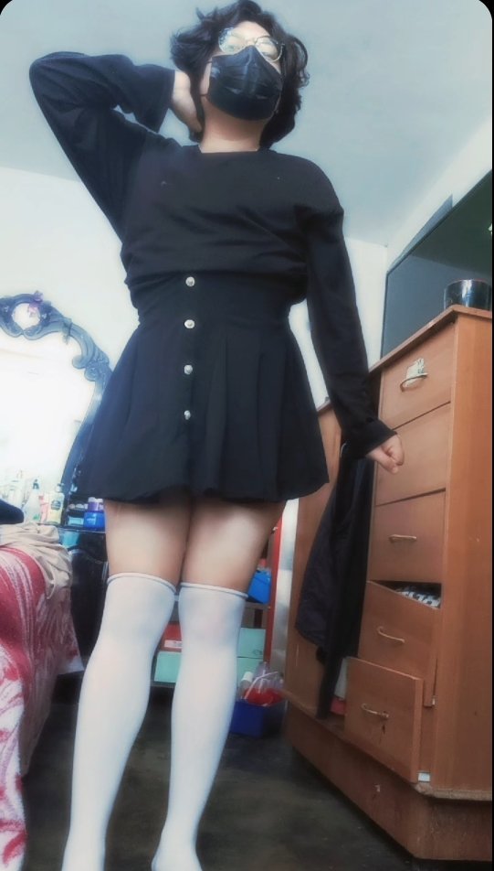 Meriithy's tweet photo. No soy de publicar fotos pero.... Weyyyy me veo super bien xd osea hoy fue de esos días xd 

#femboyespañol #femboy pollo asado xd https://t.co/uTlU9WKReT