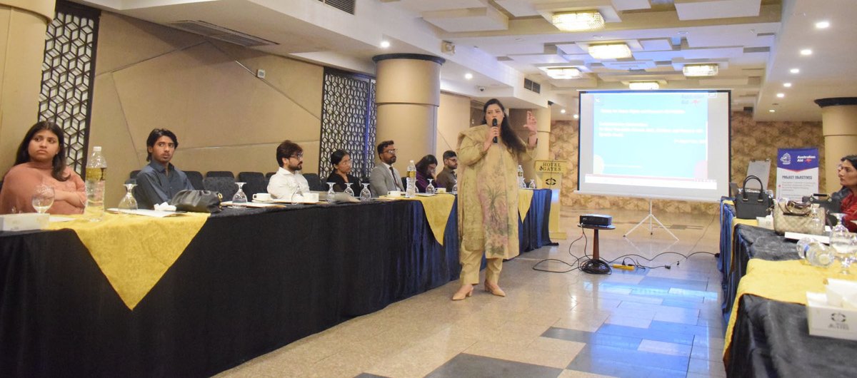 sharp_pak's tweet photo. SHARP-Pakistan held a stakeholders coordination meeting in Lahore to strengthen referral pathways and protection services for displaced women, girls, children, and persons with specific needs.
#SHARPPakistan #HumanRights #Protection #ReferralPathways #Pakistan https://t.co/zNTFf6EWDy