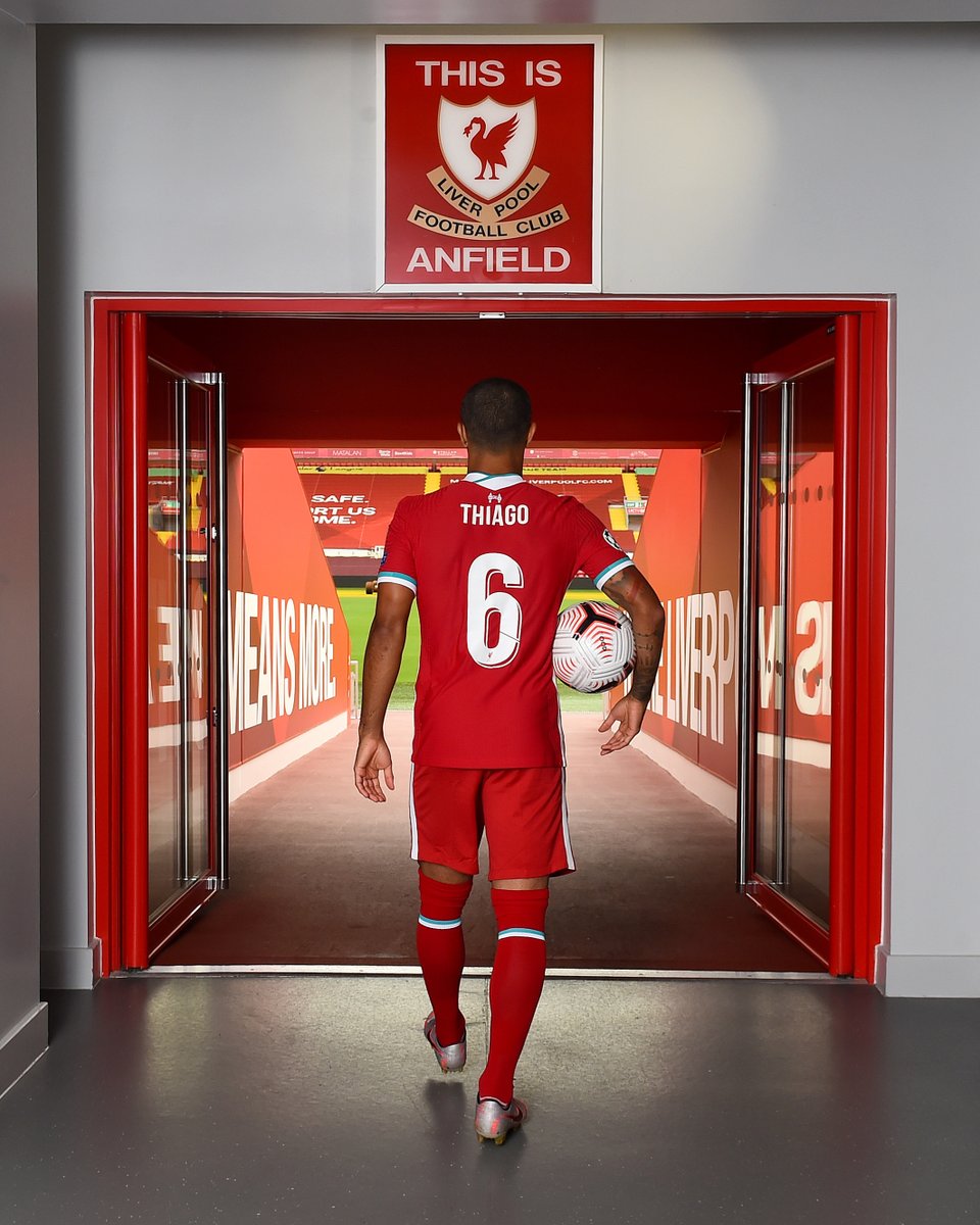 LFC's tweet photo. Thiago Alcântara joined the Reds 6️⃣ years ago today 🔴🇪🇸 https://t.co/f2jkEPydtQ
