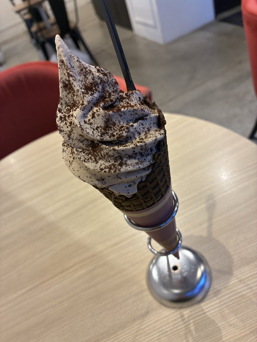 ds04c3Riko's tweet photo. 私の大好きなジェラートアイス🍨
マデューロ✨エスプレッソを使ったアイスとっても美味しいの😋期間限定で食べれるアイス✨ https://t.co/Vjf4pK9fx2