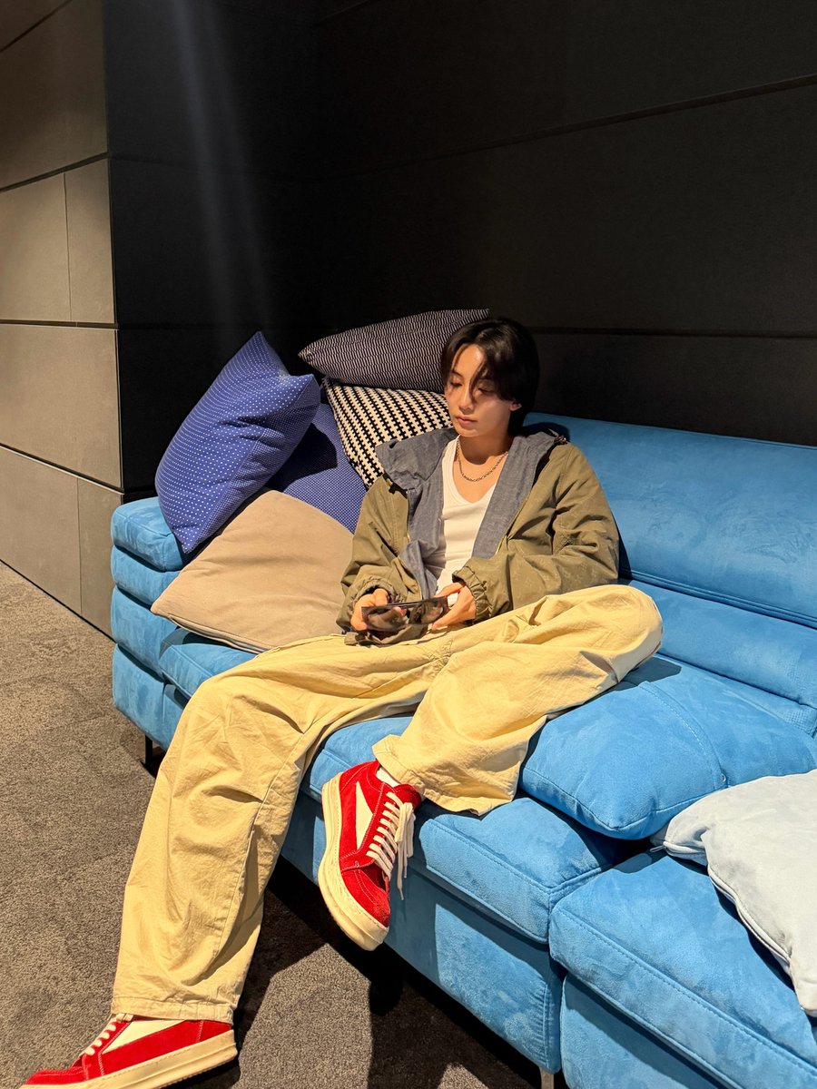 updatingsvt's tweet photo. [INSTAGRAM] 260917 JEONGHAN

😇: bbyong😝

#JEONGHAN #정한 https://t.co/SFeor8LLr0