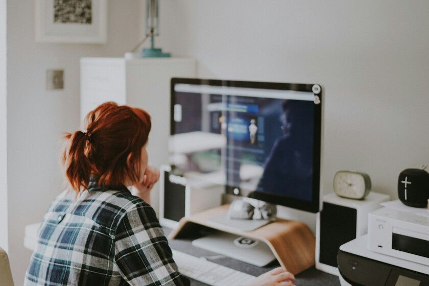 goroji's tweet photo. El teletrabajo empezó como un privilegio y ya es una línea roja: el 35% de los empleados buscaría otro trabajo si lo recortan #tic #feedly https://t.co/3pUTJ2nFms https://t.co/5WqXHlVViA