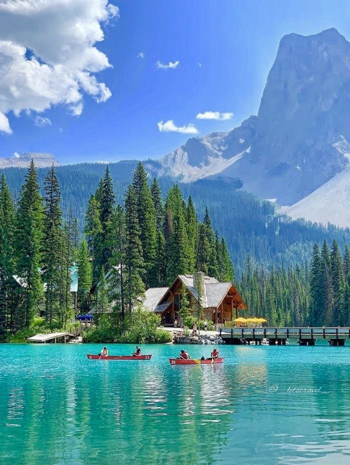 amelia_oli57611's tweet photo. Emerald lake in Banff ,Canada🇨🇦 https://t.co/B7DKKLNi4q