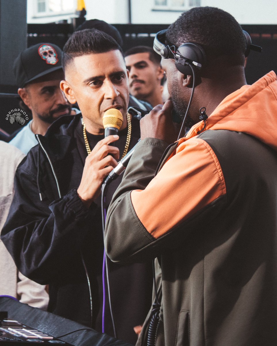 AAPnaphoto's tweet photo. Jay Sean &amp; DJ AG 

14/09/26

#jaysean #djagonline #freegig #britishmusic #concert https://t.co/n0COHojPgL