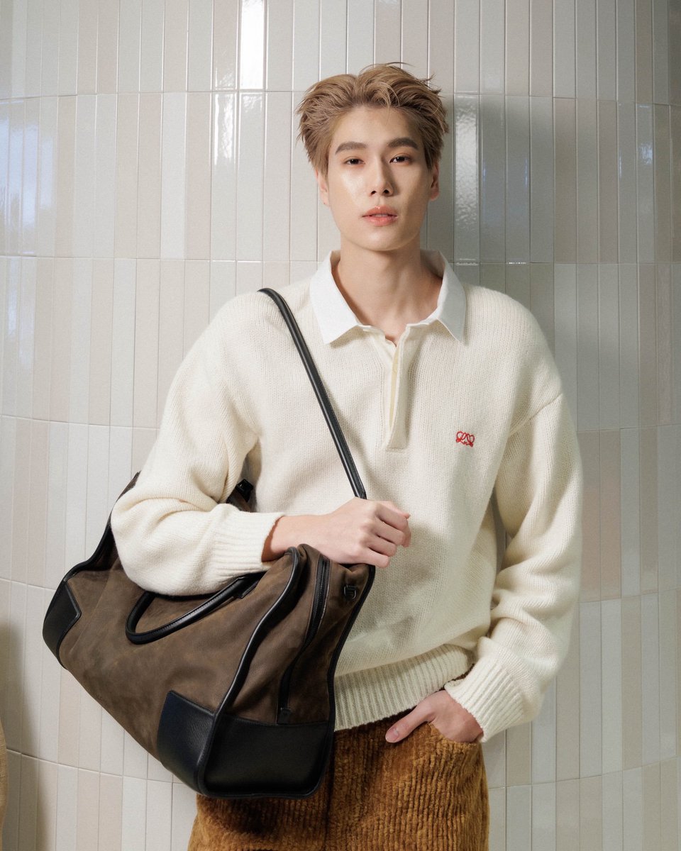 doublepjourney_'s tweet photo. ออร่าสมฐานะคุณ BA โลเอเว่ 😎✨

PHUWIN LOEWE AMBASSADOR

#LOEWExPhuwin
#LOEWE @LoeweOfficial
#phuwintang @phuwintang https://t.co/XfZxNbZKbG