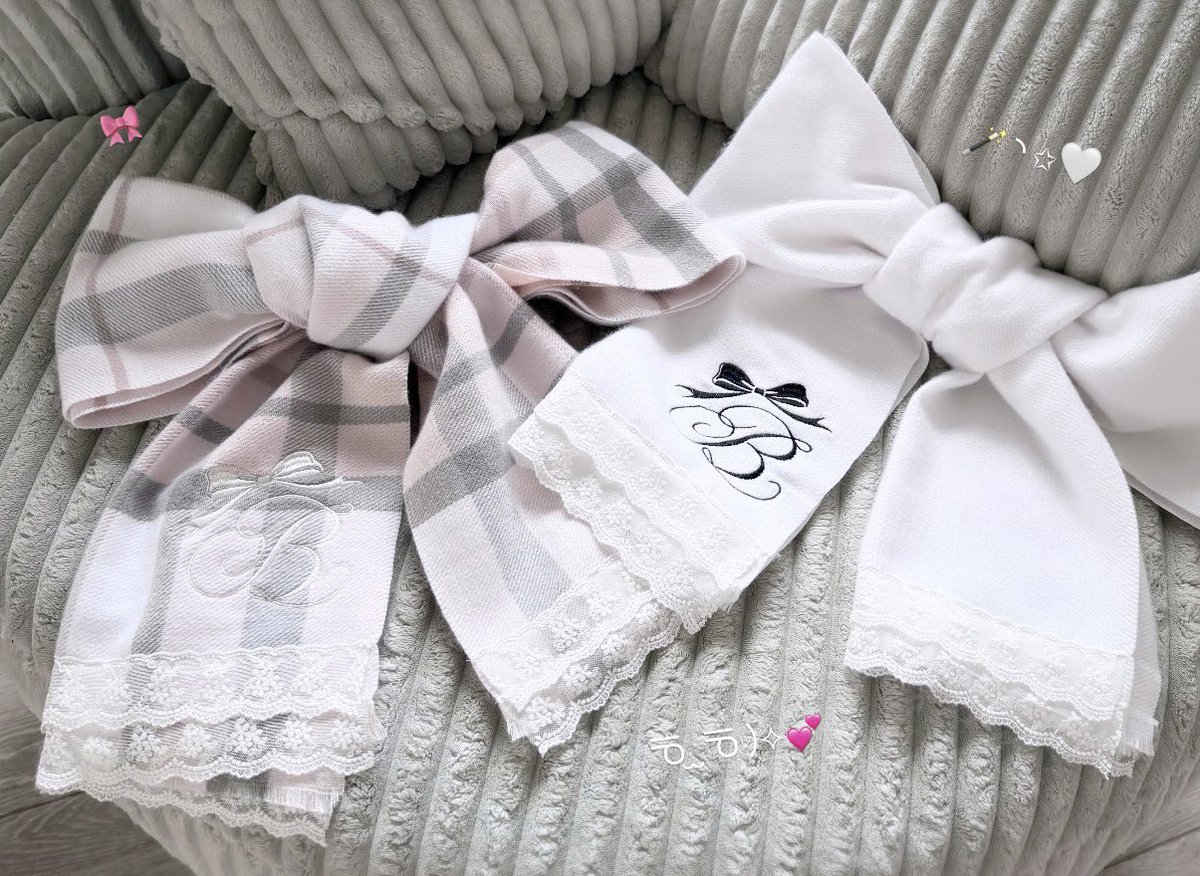 bellechan_zz's tweet photo. ベルのマフラー🪡 coming soon...❄️🎀

流行りのピンク×グレーチェックも、冬の定番ホワイトも捨てがたい（ i ω i ）♥🧣 https://t.co/pbo4YD9hyH