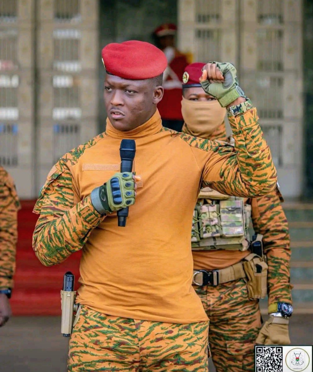 BurkinaMdirup8's tweet photo. 🇧🇫Burkina Faso | Reforço da produção local
O Exército Nacional integrou oficialmente uma nova dotação de veículos blindados fabricados localmente , marcando um avanço na capacidade nacional de produção de equipamentos militares.
🇧🇫“Fabricado no Burkina Faso”
 #MadeInBurkina https://t.co/FE6QLzTWjn