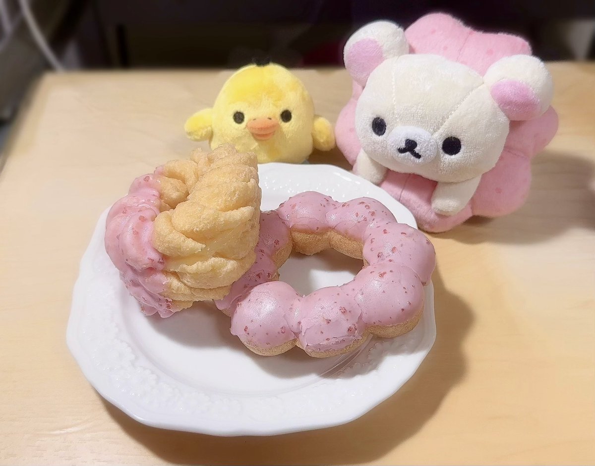 0lunr's tweet photo. 🍩 https://t.co/uuCOMaAHOe
