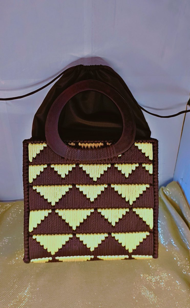 lemonade_dreii's tweet photo. Treat yourself to a handmade bag from @craftbydreii _ beautifully crafted, stylish, unique, and made with love just for you. 🤎👜
Customise your colour, size & design to match your style.
📩 DM to ORDER yours today!
#handmadebags #macramebags #byoplug🇿🇼 https://t.co/Wss7Mgo1zi