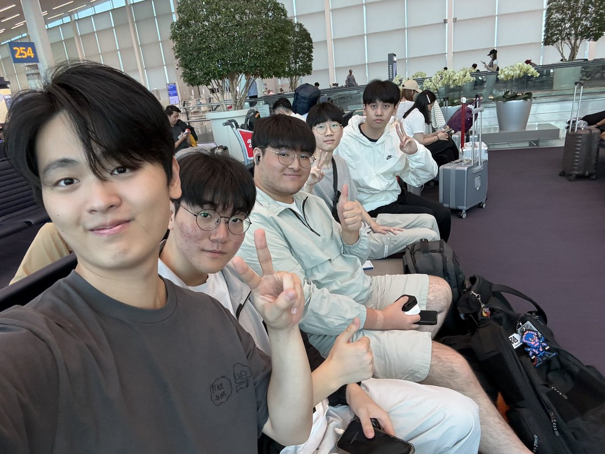 kth777111's tweet photo. Let's go Manila Madness! https://t.co/Zr3ctRZI3U