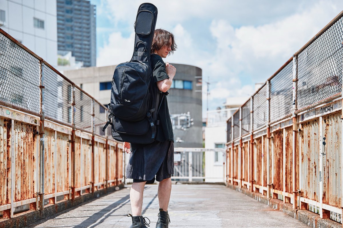 Fender_Official's tweet photo. 🎸 バックパックが取り外せる、新発想のギグバッグ「Fender® Urban Gear Gigbag Tour」9/19（土）発売！

31L相当の大容量収納にPCスリーブ、傘ホルダーも装備。楽器と一緒でもバックパック単体でも身軽に街へ繰り出そう！

Black / Coyoteの2色展開✨️

詳しくは 以下⏭️
https://t.co/T4DlkP933z https://t.co/EcvO5leZ22