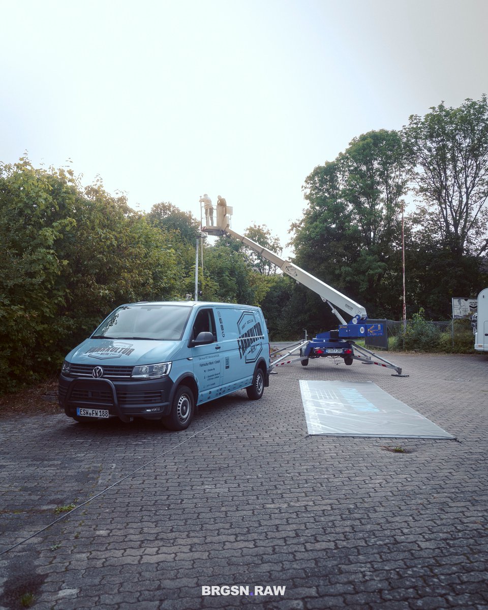 MayaHardistd1v's tweet photo. Over the weekend, we hung our new banner over the farm entrance. It measures 7. 00m wide and 2. 00m high and really makes an impression. Have you seen it yet? A huge thank you to all the helpers—none of this would be possible without you! https://t.co/YuQHwZvkCO