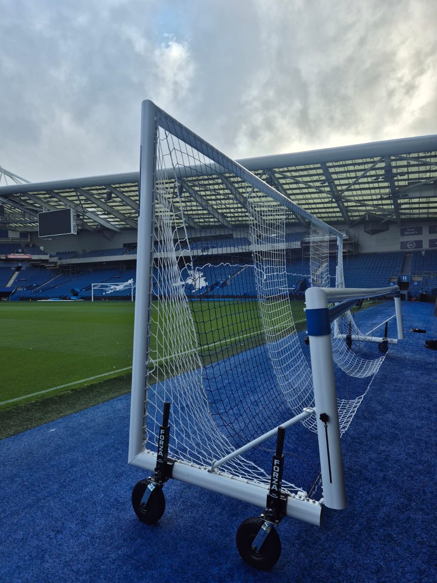 forza_goal's tweet photo. Back on the south coast 🌊
Our Alu110 Freestanding Stadium Box Football Goal installation at the American Express Stadium, home of Brighton & Hove Albion.
Going? Let us know below 👇
#FindYourForza #TurfTech2026 #BHAFC #SportsTurf #Groundskeeping https://t.co/OTFVZ2PIu3