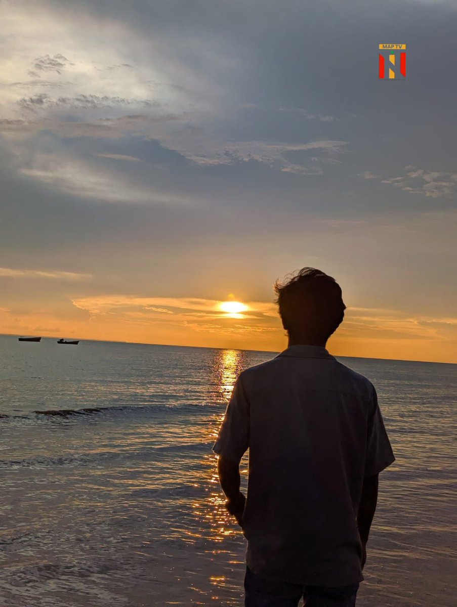 MahbubulAPrince's tweet photo. প্রকৃতির প্রেমে মানুষকে হিতাহিত চিন্তায় থেকে বহুমুখী প্রতিভার বিকাশ ঘটায়। সমুদ্র উপভোগ করলে মন ভালো হয়ে যায়। যদি সে পৃথিবী ধ্বংসের সবচেয়ে বড় কাড়িগড় হয় তা-রো!
__ মাহবুবুল আলম প্রিন্স
#AdminPost #MahbubulAlamPrince #MAPTV https://t.co/JasAW6iifk