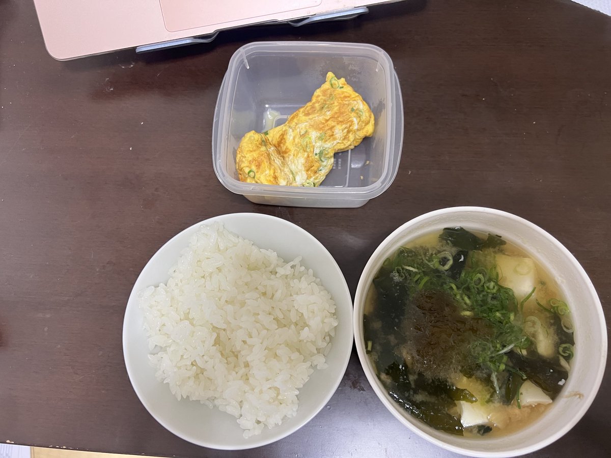 c34066's tweet photo. アラフィフ一人暮らしの朝ごはん^_^ https://t.co/x1zBVi69U5
