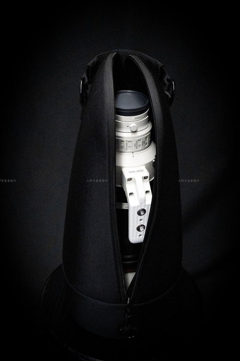 oonoakila's tweet photo. 最近発売された貴重な100-400mm F4.5 GM OSS の試用機をお借りする機会をいただいたので、ポートレート撮影をしてみました。この大きめのランチボックスや水筒バッグみたいなキャリングケースがかなり使いやすくて大変気に入りました。

品番：SEL100400MC
提供：ソニーマーケティング株式会社 https://t.co/MQchb2rMHo