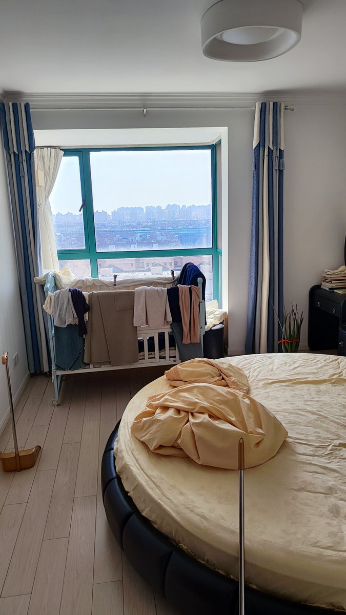 cocoz330216's tweet photo. Just got the sun-kissed laundry off the line—fresh linen scent + quiet afternoon vibes = perfect small win of the day!， https://t.co/PFYjzd1LQJ