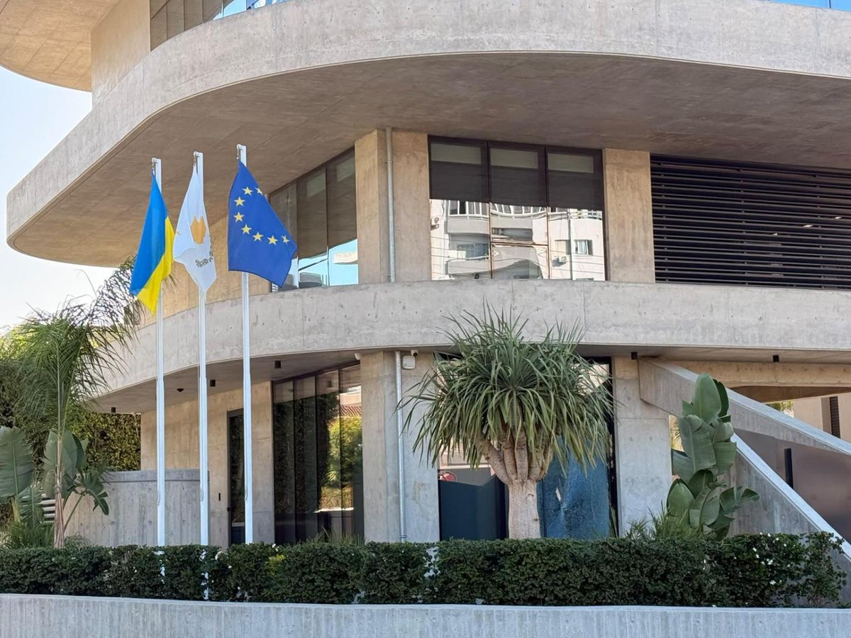 politis_news's tweet photo. Πυροβολισμοί στη Λεμεσό: Δύο οι δράστες στη μοτοσικλέτα - Απουσίαζε από την Κύπρο ο ιδιοκτήτης της εταιρείας https://t.co/P6kRKl2ISd https://t.co/VhasUCDdCJ