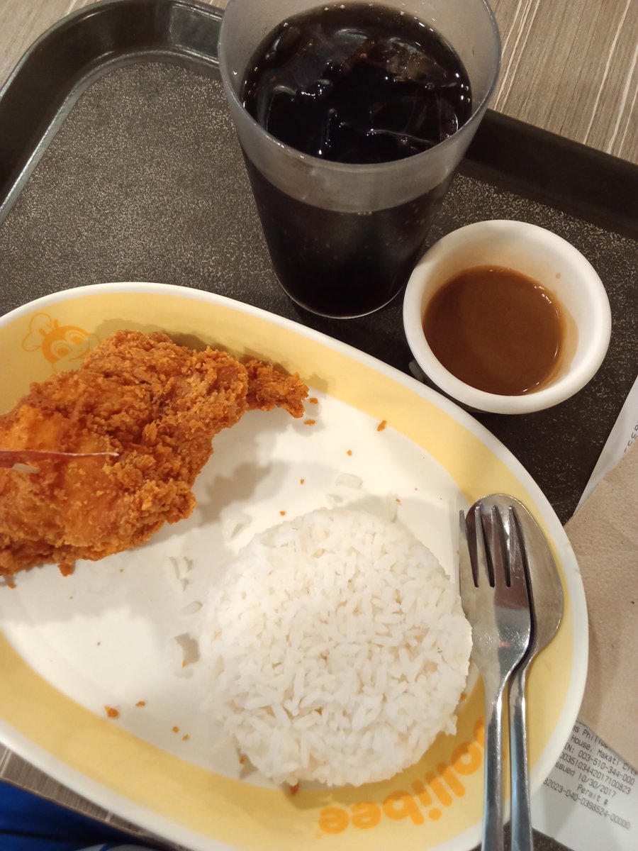 uchinaaeeri's tweet photo. jabee gamit pera ng bf q 🥰 #foodtwt https://t.co/a2ciqwFrCC