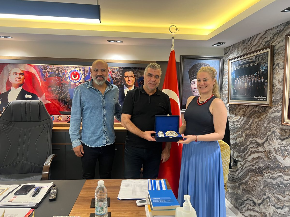 Erkanuz74709769's tweet photo. BMC Otomotiv’de görev yapan üyemiz Ahmet Alsaç ve müstakbel eşi şubemizi ziyaret ettiler.
Nazik ziyaretleri için kendilerine teşekkür ediyor, bu güzel birlikteliğin mutluluk ve huzur içerisinde bir ömür sürmesini diliyorum. Kendilerine şimdiden bir ömür boyu mutluluklar diliyorum https://t.co/2tCLR2u9rS