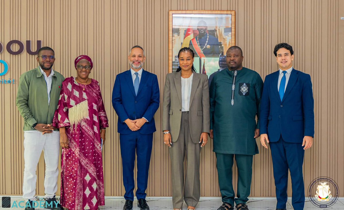 Mesrs_Gn's tweet photo. Ce mercredi 16 septembre 2026, Madame la Ministre Djami Diallo, a reçu en audience, Son Excellence Monsieur Isam Taïb, Ambassadeur du Royaume du Maroc en Guinée.

Plus d’infos 🔗 https://t.co/kRntWFtHuk

#MESRS #Performance #Impact #Résultats https://t.co/1XuH519t3v