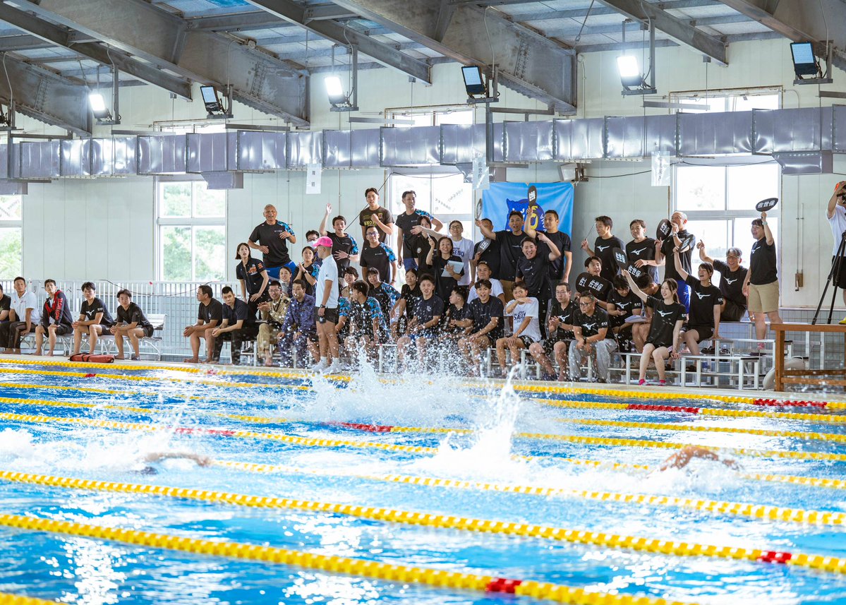 JMSDF_mrh's tweet photo. 本日、海上自衛隊水泳大会を舞鶴��開催🏊
地方大会を勝ち抜いた精鋭たちが参加し、水泳技量を競いました。
#海上自衛隊 #海自舞鶴 https://t.co/OHEDOG52MO
