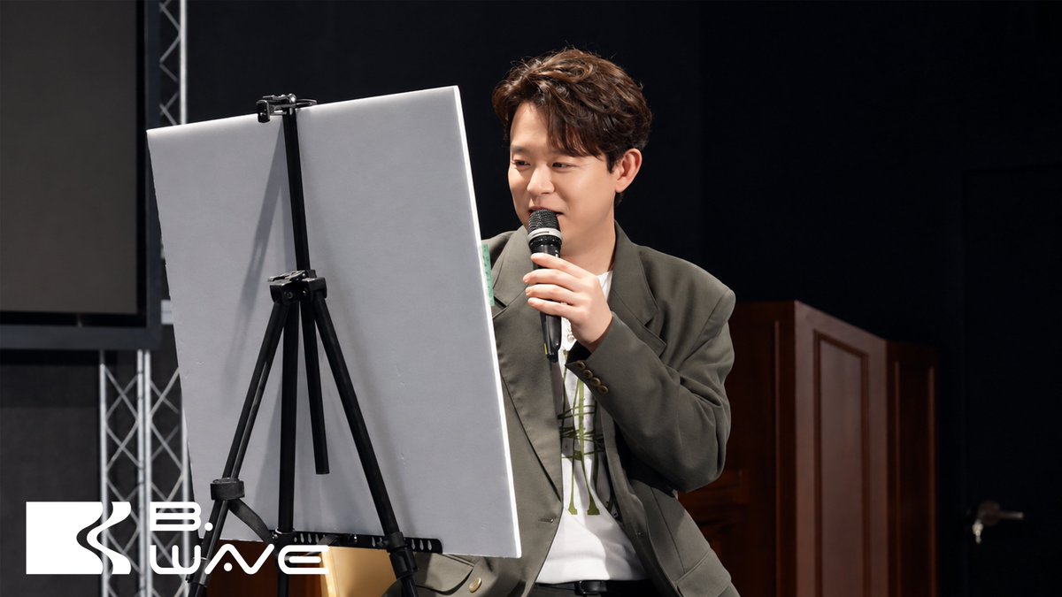 bwaveent's tweet photo. 🎥
[Tony An’s 30th Anniversary Fan Meeting] 
| Behind the Scenes 🎤

🔗 https://t.co/g3lIyLQXqI

#토니안 #TONYAN
#HOT #30thAnniversary https://t.co/x6kuTOTJ5t
