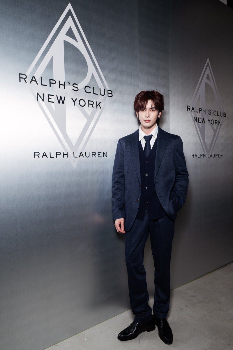 GMMTV's tweet photo. @perthppe @Ppsanta #RalphLaurenFragrances 
#RalphsClubNewYork
#RalphLaurenFragrancesXPerthSanta
#GMMTV https://t.co/DAweuPtbOm