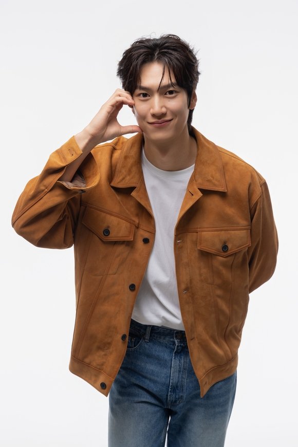 nunu2N00's tweet photo. Happy birthday cintaku🤍
Selamat 32 tahun 🤍

#NaInwoo #Inwoo https://t.co/3HAOQmTwhy