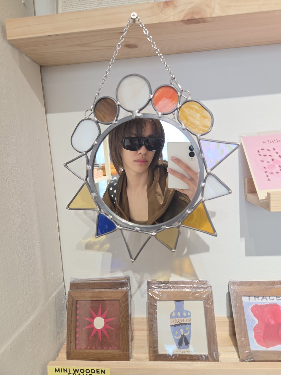 emiamily's tweet photo. found this cute spot(´ｰ｀).｡*･ﾟ🥣🖼🗞 https://t.co/XIwNFP6YZC