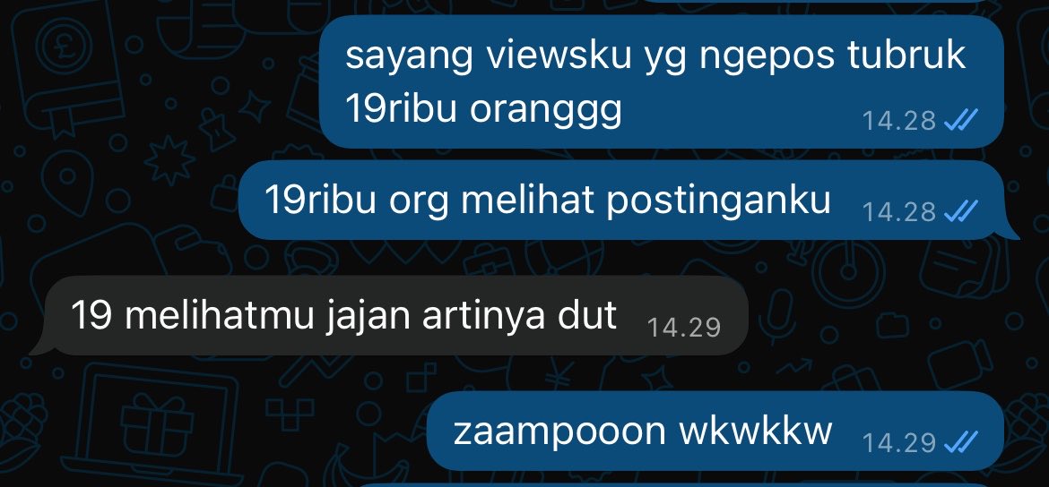 assoonaspssible's tweet photo. tunanganku hanya melihat aku dibagian suka jajannya aja😅 https://t.co/c02aWUs4Wt