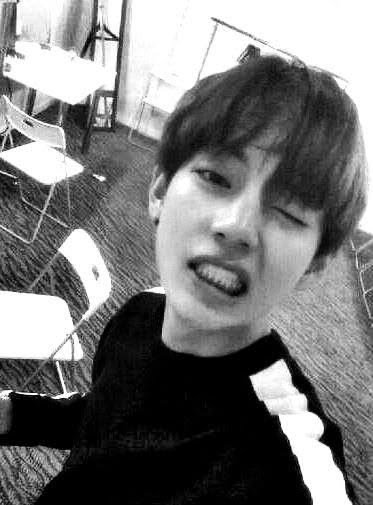 Sweetaonnie's tweet photo. Wattpad's life₍ ᐢ. .ᐢ₎ | #kookv #au

TH es un otaku que ama los fanfics. Un día pide un deseo; que la vida sea como en sus fanfics de Wattpad. Ahora la gente a su alrededor actúa de manera peculiar. 

Pero...

¿Quién será la T/N de su historia?

¿Y porque parece que es él? https://t.co/fguJ9UQ1XX