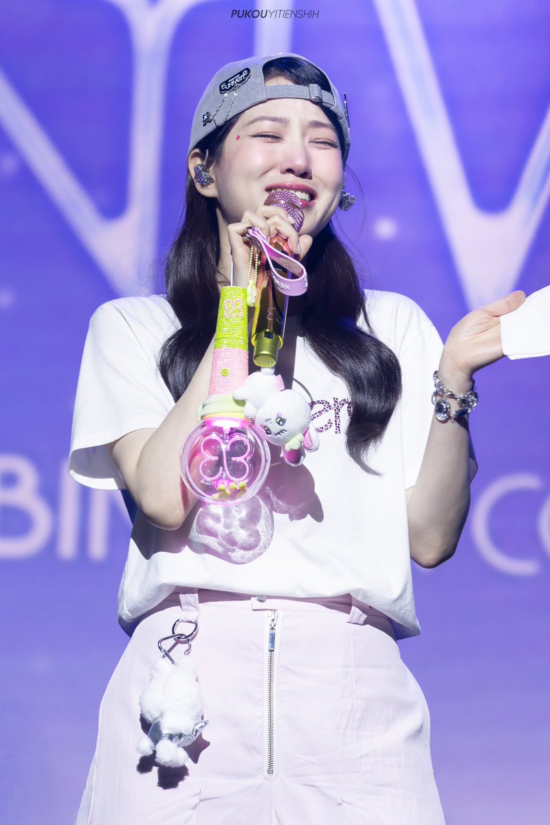 Pukouyitienshih's tweet photo. 《260913 #박은빈 은빈노트: EUN-iverse IN TAIPEI》  
嗚지마🥺💦

#은빈노트_EUNiverse #PARKEUNBIN #EUNBINNOTE_EUNiverse https://t.co/vuiba3zrgh