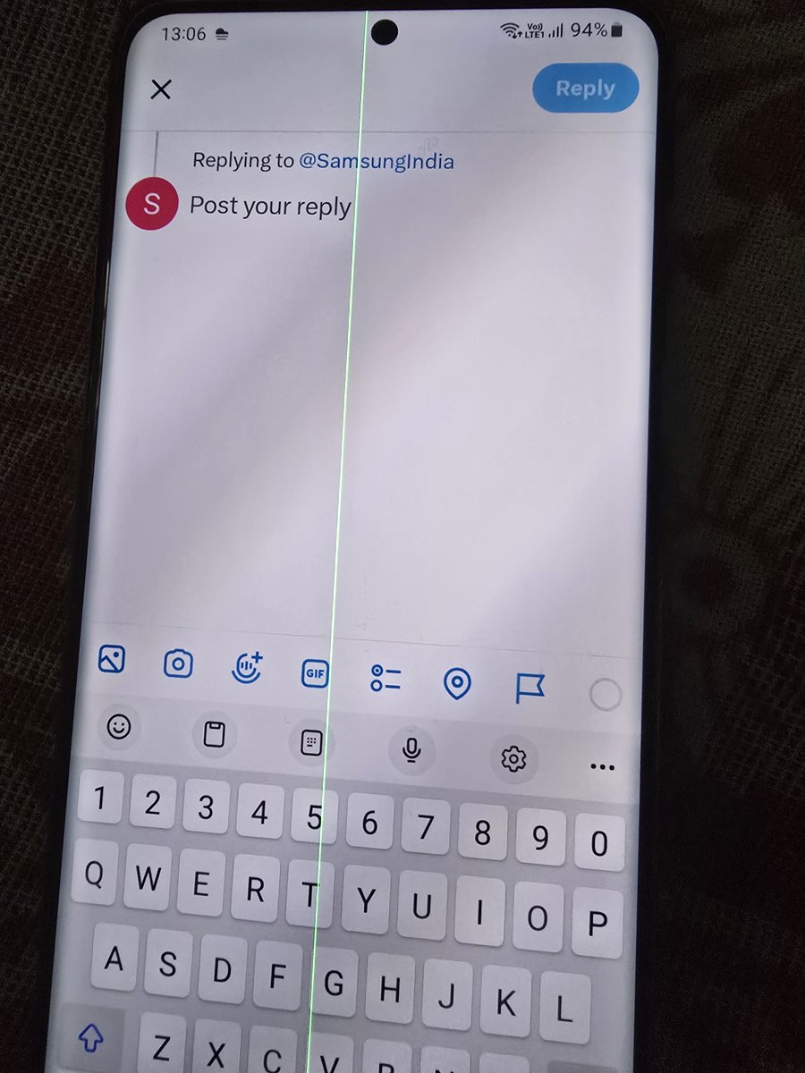 MohnishChauhan4's tweet photo. @SamsungIndia Don't Purchase from this Cheap company there display life is only 1.5 years I have changed display 3 times all time display just worked for 1.5 years after that green line will come if someone is Purchasing more then 40k phone please dont buy  @SamsungMobile @SamsungIndia https://t.co/JtHT5Pfv4a