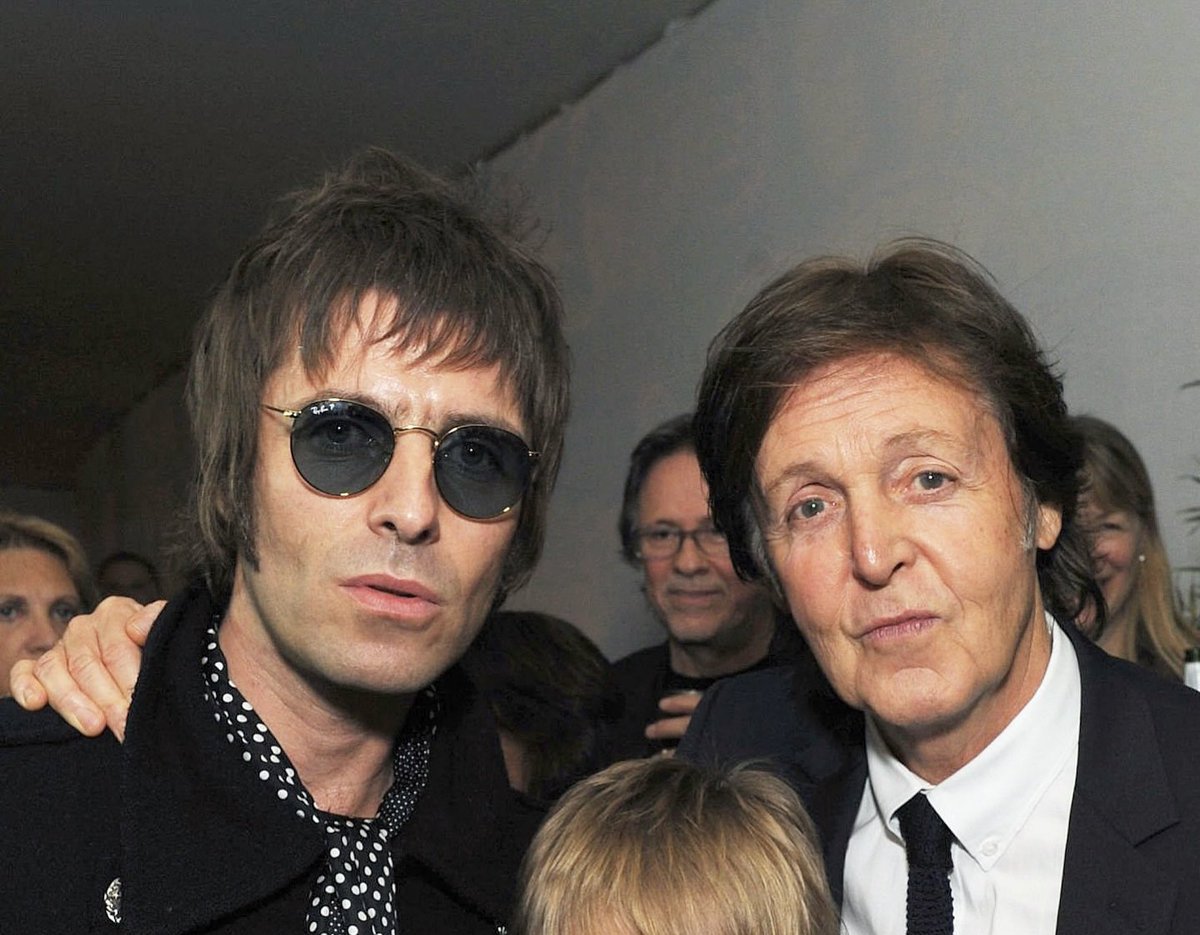 historyrock_'s tweet photo. Paul McCartney &amp; Liam Gallagher photographed together in October 2012. https://t.co/IONNedrzjk